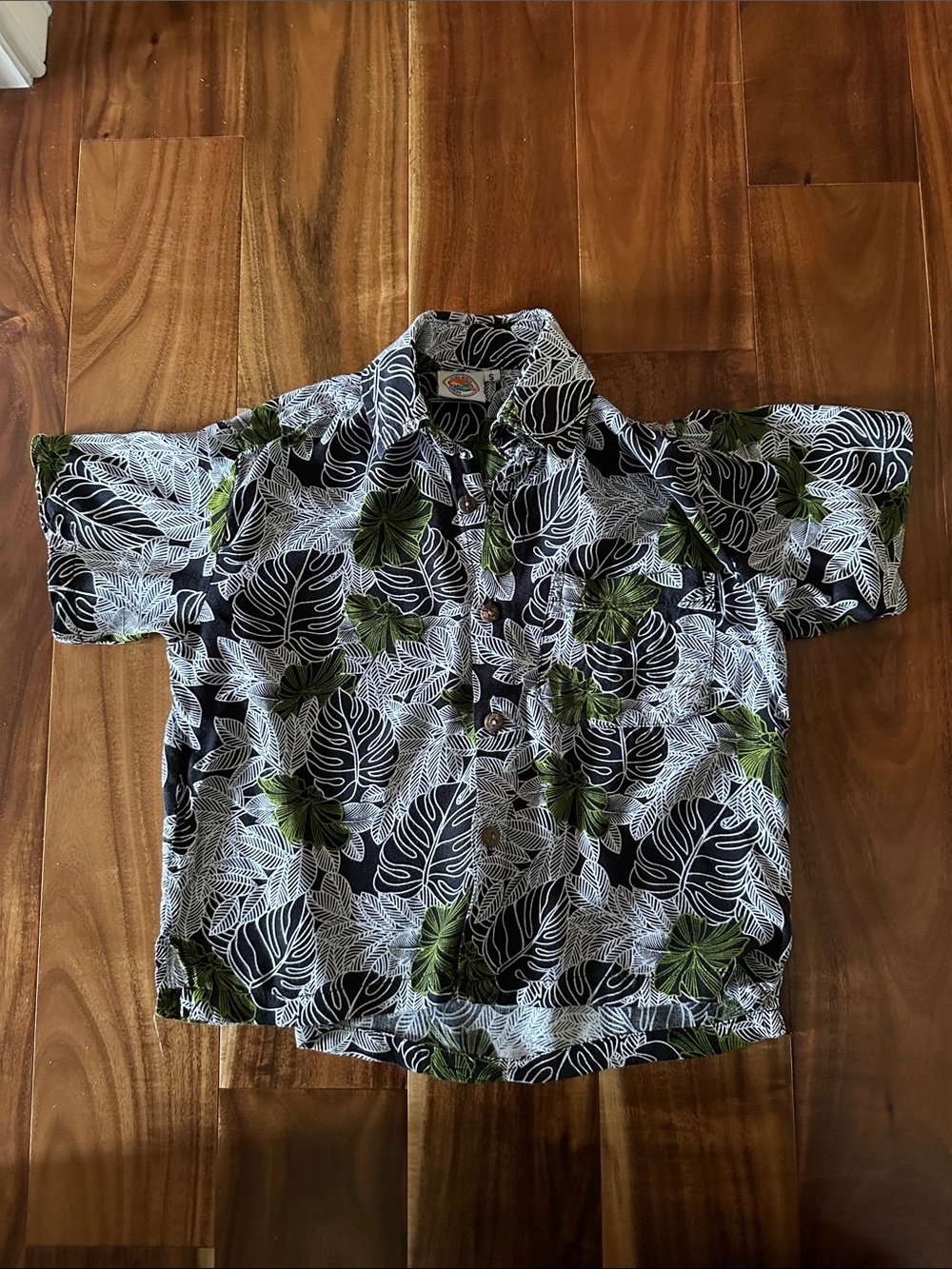 Boys Hawaiian shirt size small